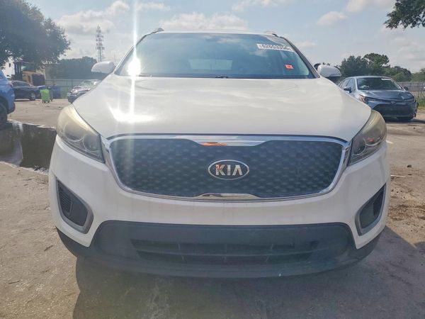 2016 KIA SORENTO L / LX
