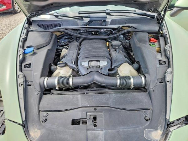 2014 PORSCHE CAYENNE GTS