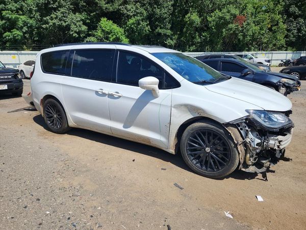 2019 CHRYSLER PACIFICA