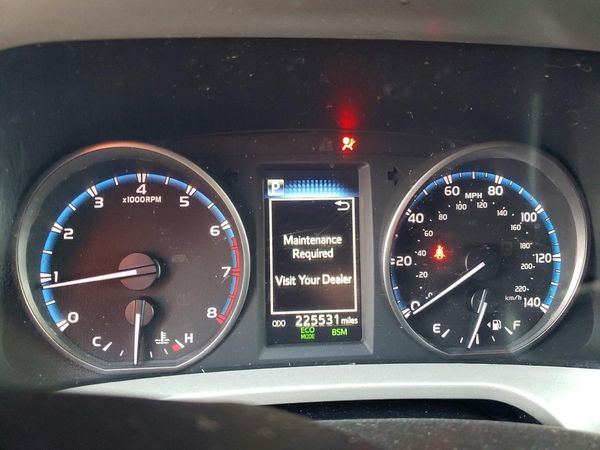 2018 TOYOTA RAV4 Adventure/XLE