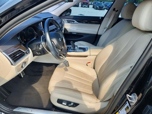 2017 BMW 740