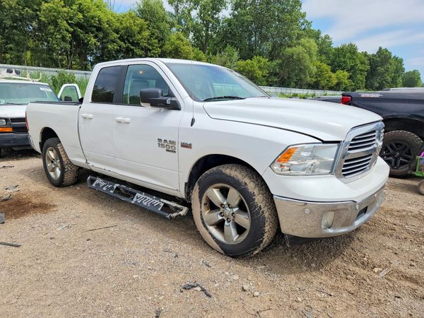 2019 RAM 1500 CLASSIC SLT
