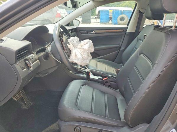 2020 VOLKSWAGEN PASSAT R-Line