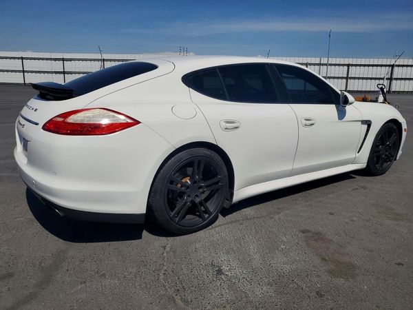 2012 PORSCHE PANAMERA