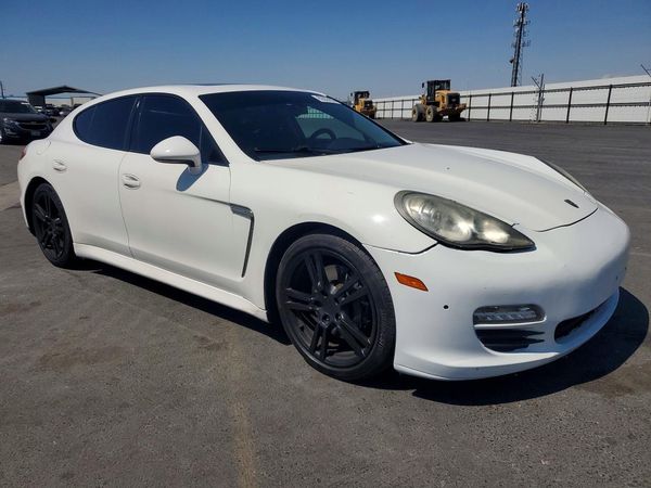 2012 PORSCHE PANAMERA