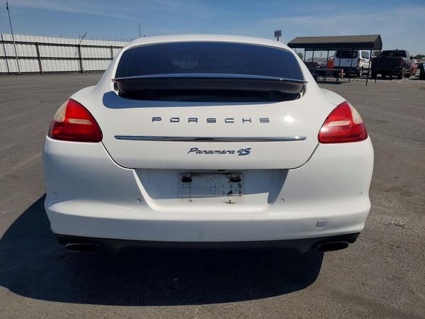 2012 PORSCHE PANAMERA