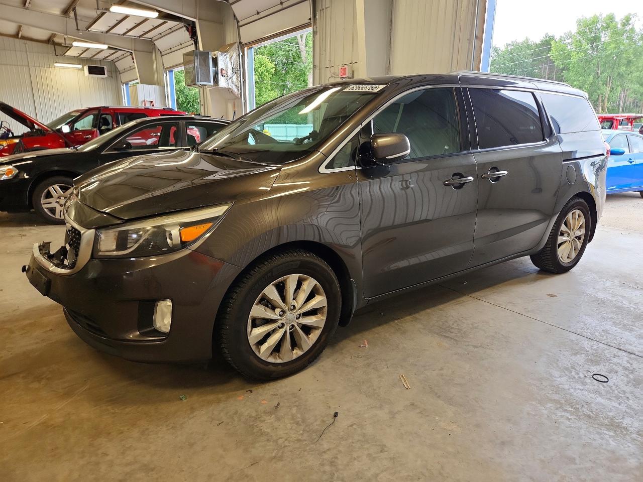 2015 KIA SEDONA GLS - Middle level