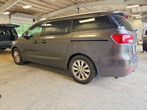 2015 KIA SEDONA GLS - Middle level