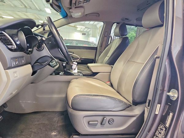 2015 KIA SEDONA GLS - Middle level
