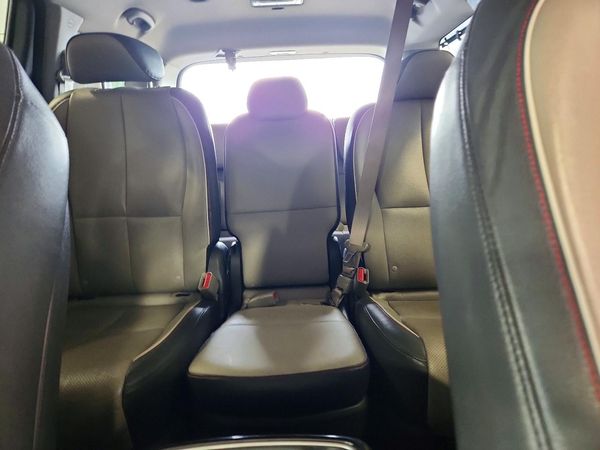 2015 KIA SEDONA GLS - Middle level
