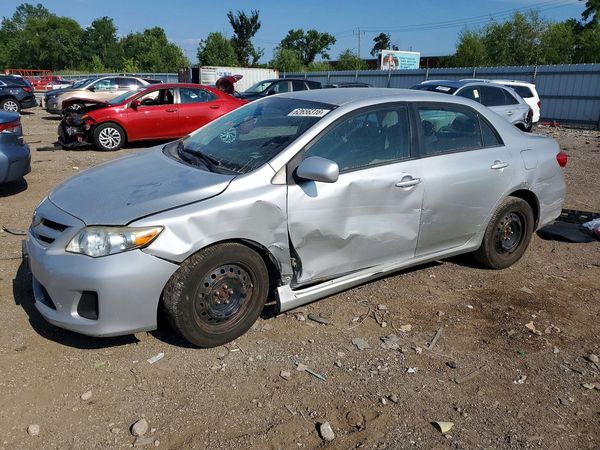 2012 TOYOTA COROLLA — Front 3/4