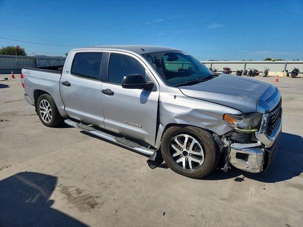 2018 TOYOTA TUNDRA SR5