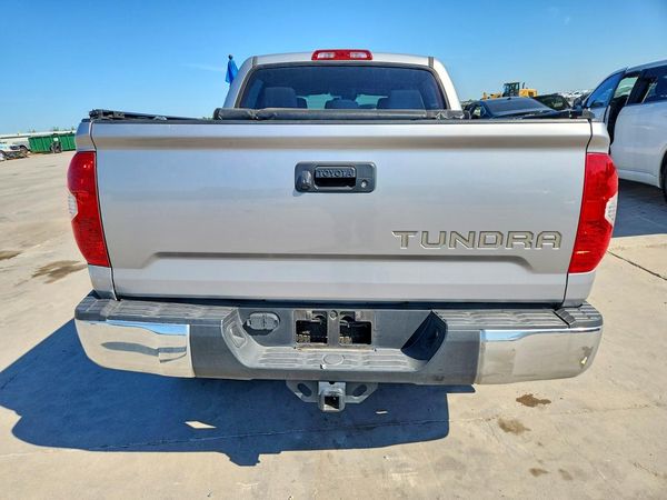 2018 TOYOTA TUNDRA SR5