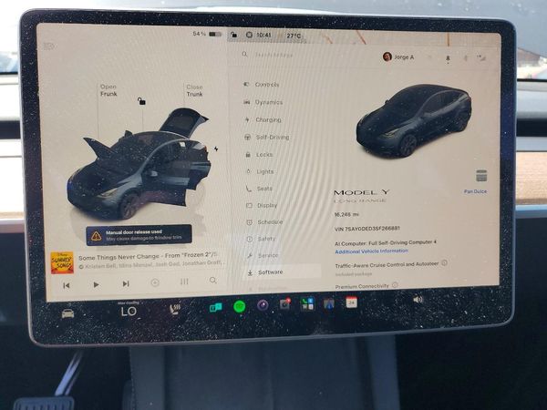 2025 TESLA MODEL Y