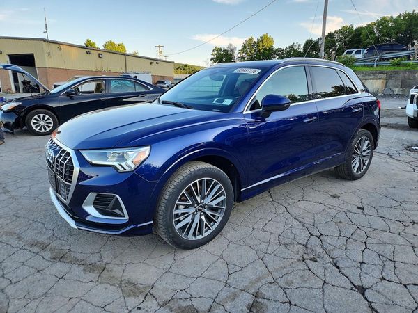 2021 AUDI Q3 quattro Premium Plus