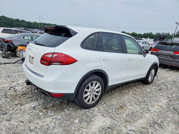 2012 PORSCHE CAYENNE