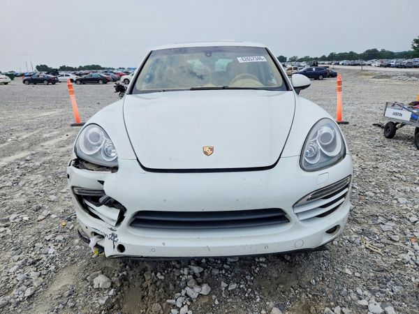 2012 PORSCHE CAYENNE