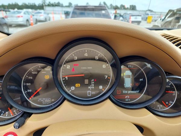 2012 PORSCHE CAYENNE