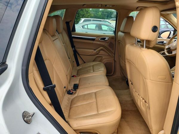 2012 PORSCHE CAYENNE