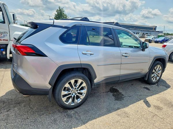 2021 TOYOTA RAV4 Limited