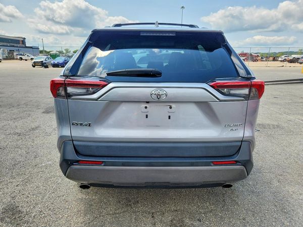 2021 TOYOTA RAV4 Limited