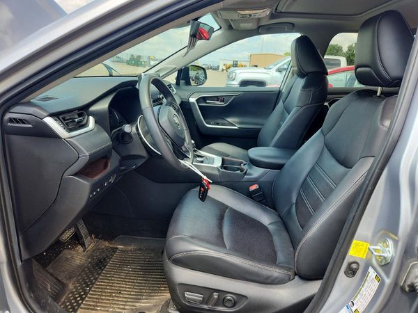 2021 TOYOTA RAV4 Limited