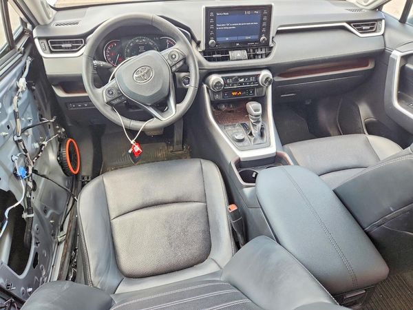 2021 TOYOTA RAV4 Limited