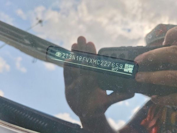 2021 TOYOTA RAV4 Limited
