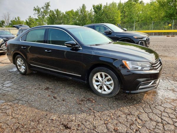 2017 VOLKSWAGEN PASSAT S