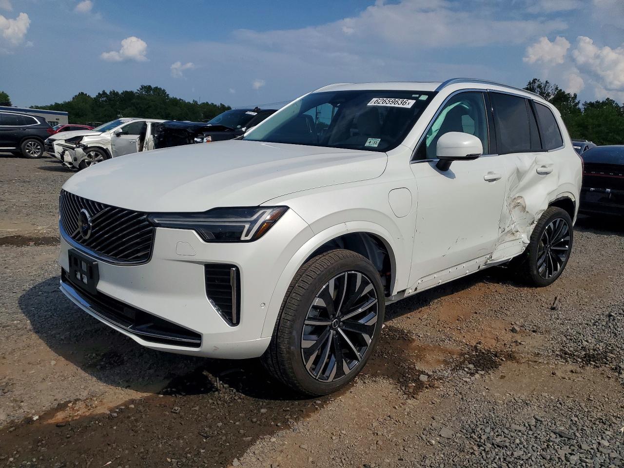 2026 VOLVO XC90 Ultra Bright