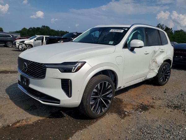 2026 VOLVO XC90 Ultra Bright