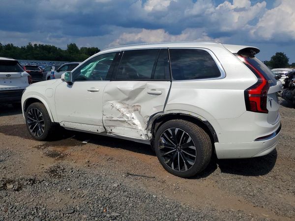 2026 VOLVO XC90 Ultra Bright