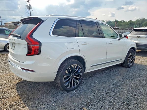 2026 VOLVO XC90 Ultra Bright