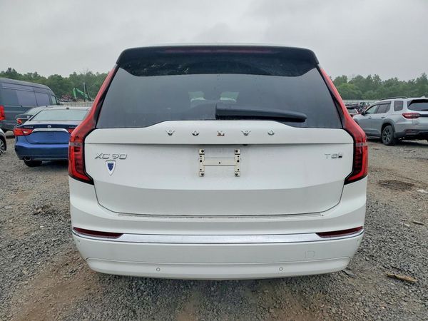 2026 VOLVO XC90 Ultra Bright