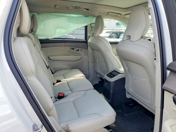 2026 VOLVO XC90 Ultra Bright