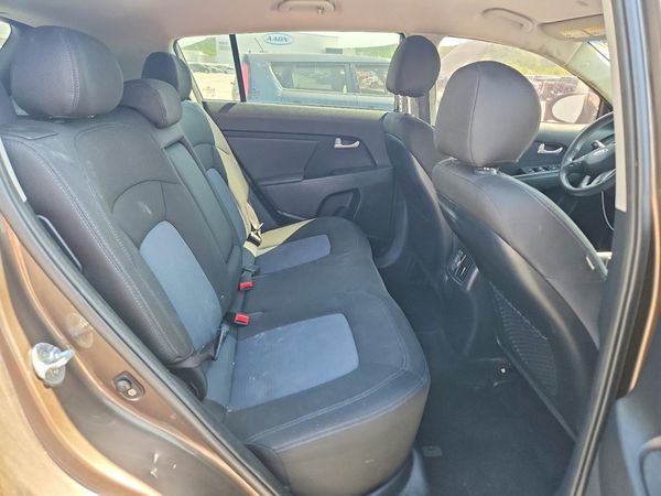 2015 KIA SPORTAGE GL - Middle-low