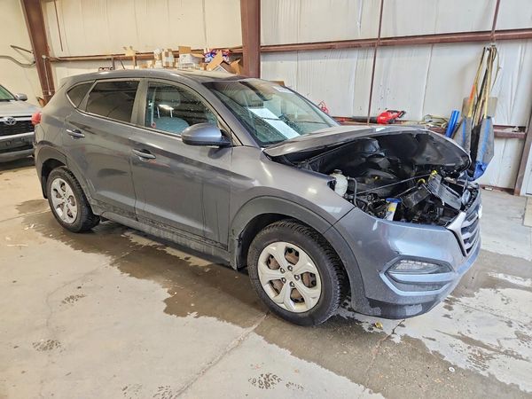 2016 HYUNDAI TUCSON SE