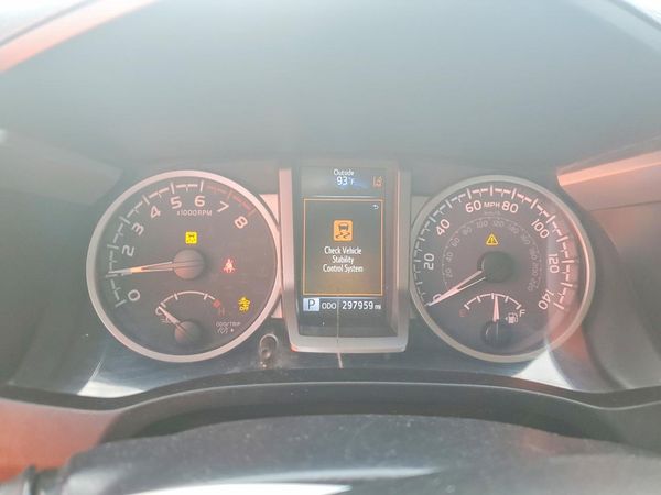 2022 TOYOTA TACOMA SR5
