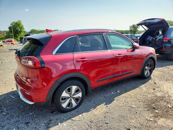 2017 KIA NIRO