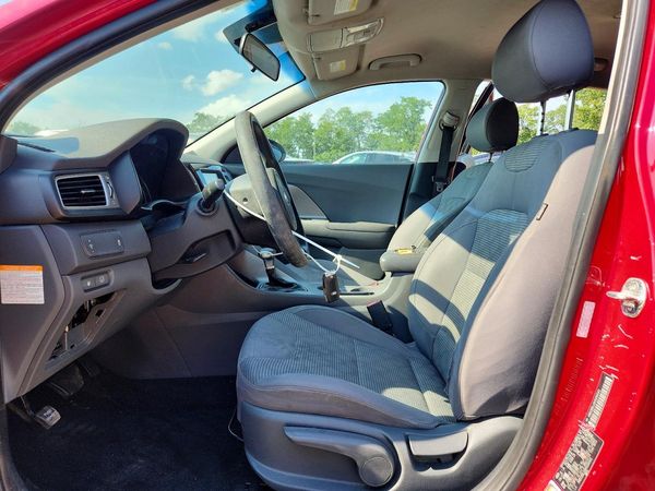2017 KIA NIRO