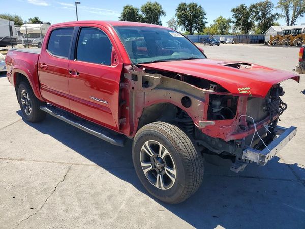 2017 TOYOTA TACOMA