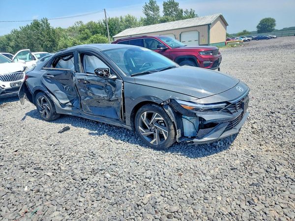 2024 HYUNDAI ELANTRA SEL w/ Convenience Pkg