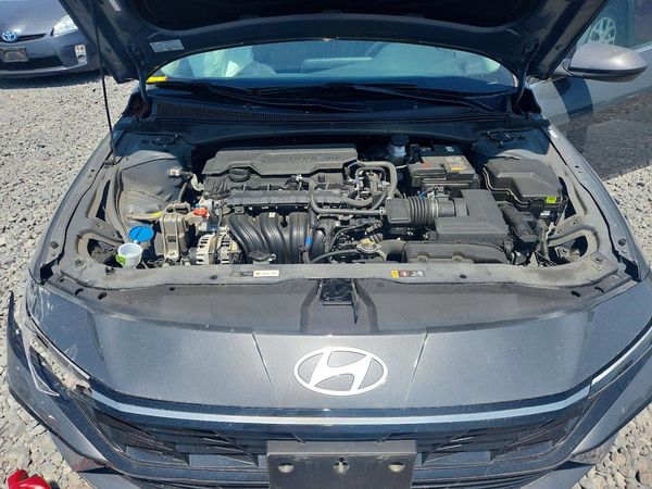 2024 HYUNDAI ELANTRA SEL w/ Convenience Pkg