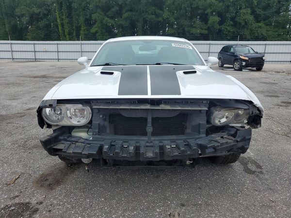 2013 DODGE CHALLENGER Base