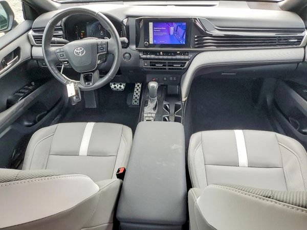 2025 TOYOTA CAMRY