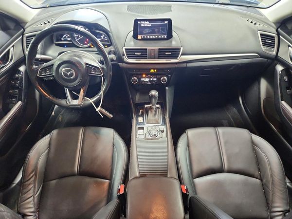 2018 MAZDA 3 Touring