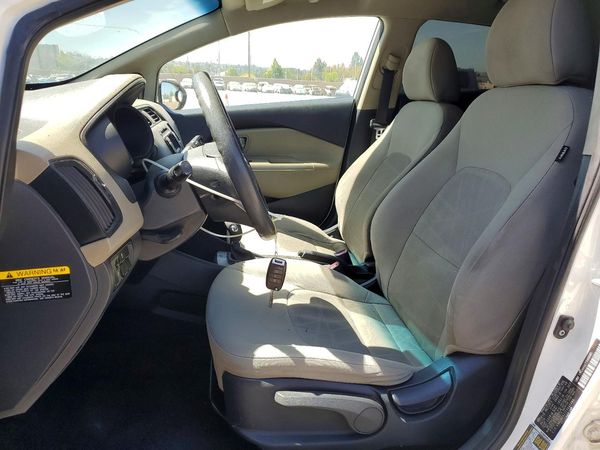 2015 KIA RIO GL - Middle-low