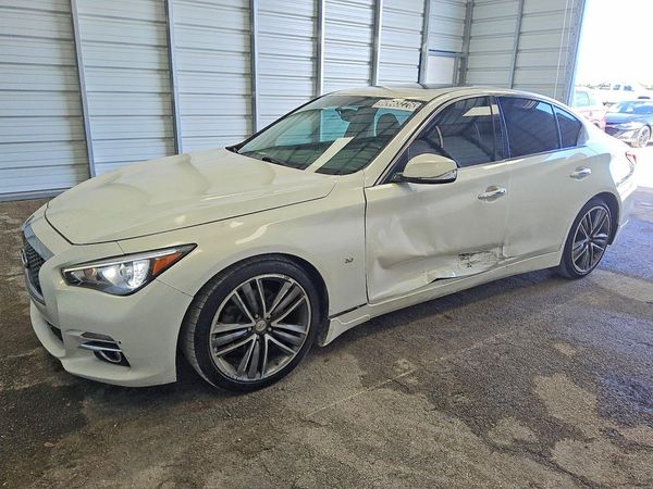 2015 INFINITI Q50