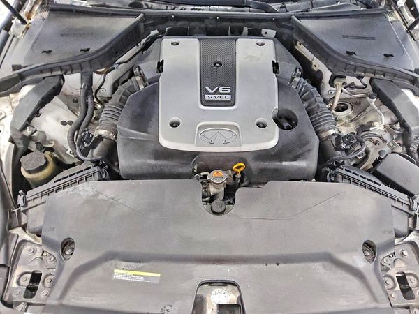 2015 INFINITI Q50