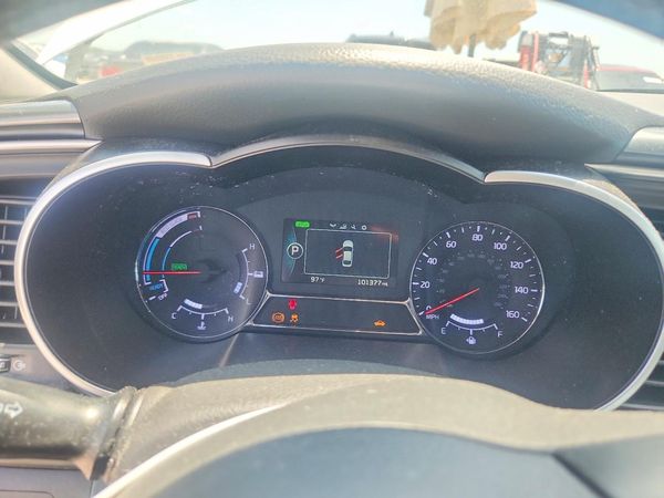 2014 KIA OPTIMA GL - Middle-low